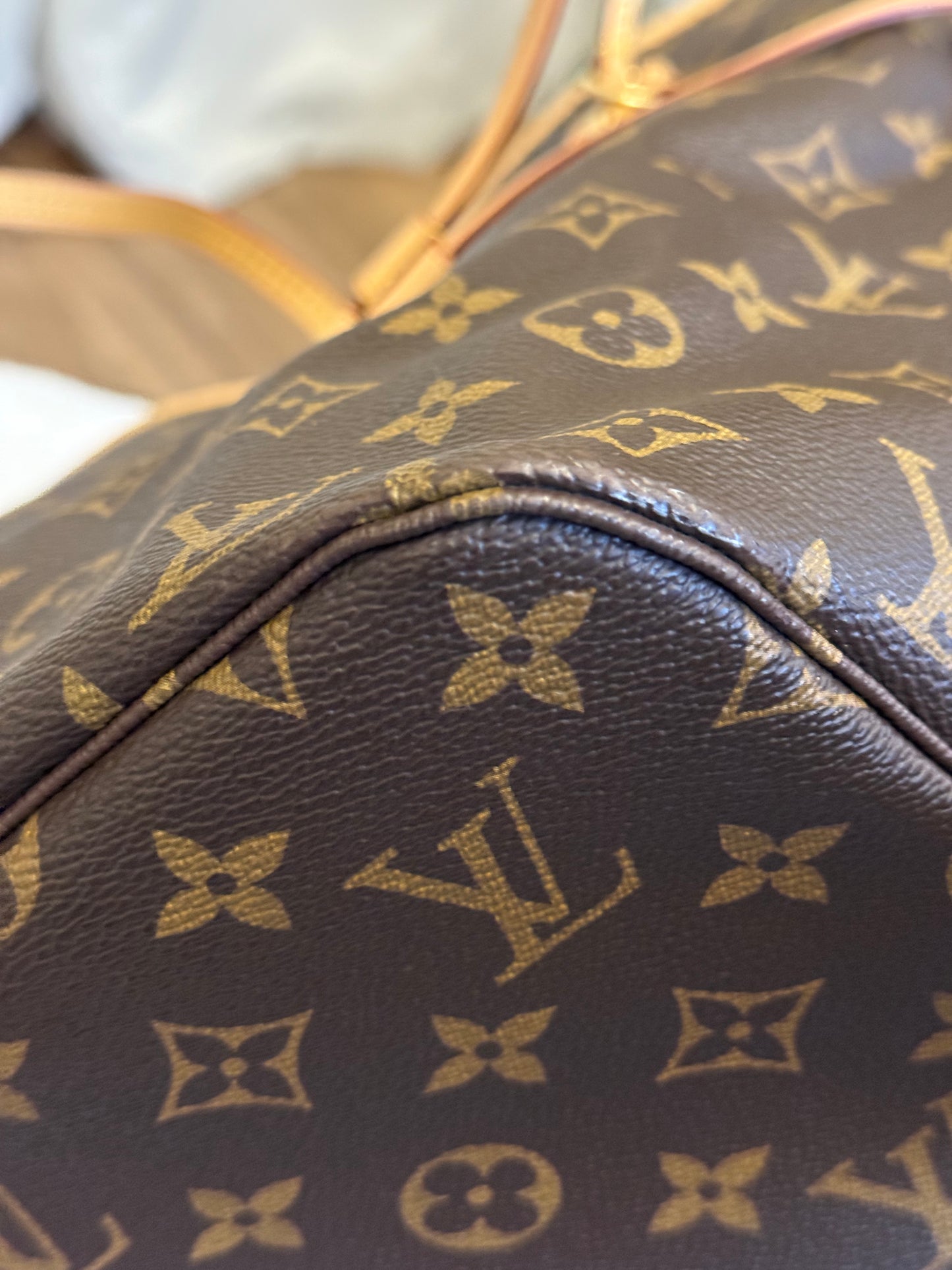 Louis Vuitton Neverfull MM Mono Pivoine Interior