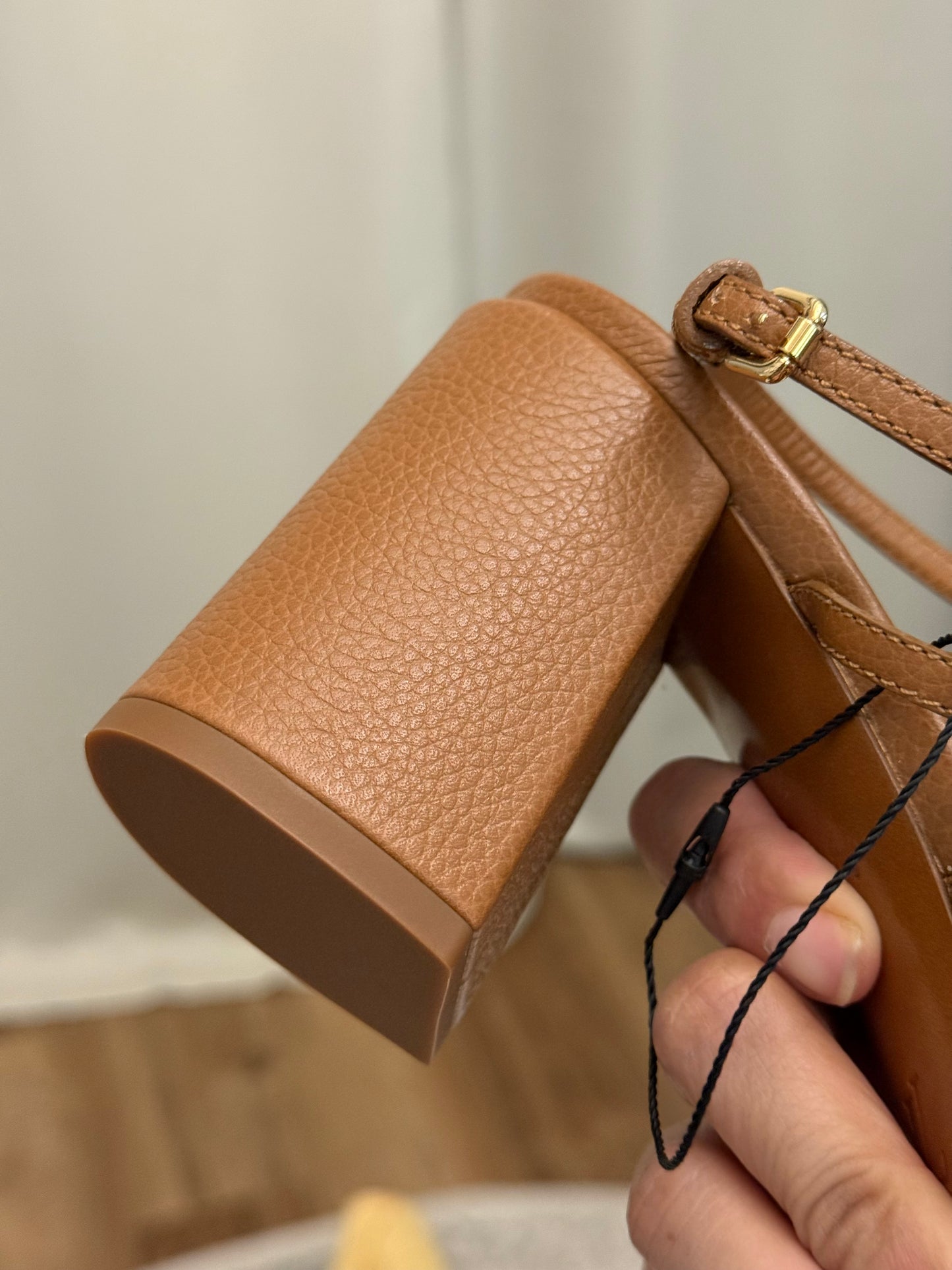 Louis Vuitton Roma Sandals Cognac Size 40