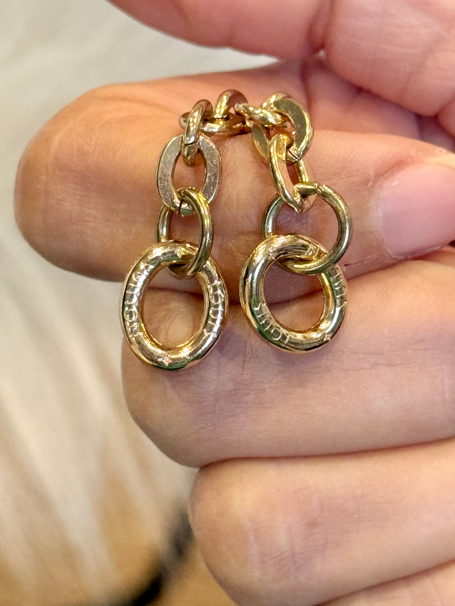 Louis Vuitton Chain Strap Non-clasp