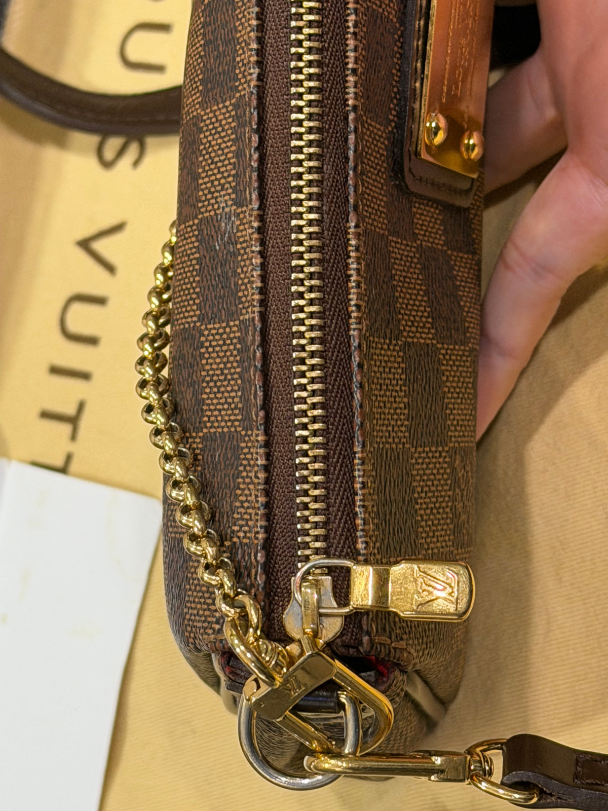Louis Vuitton Eva Pochette Damier Ebene