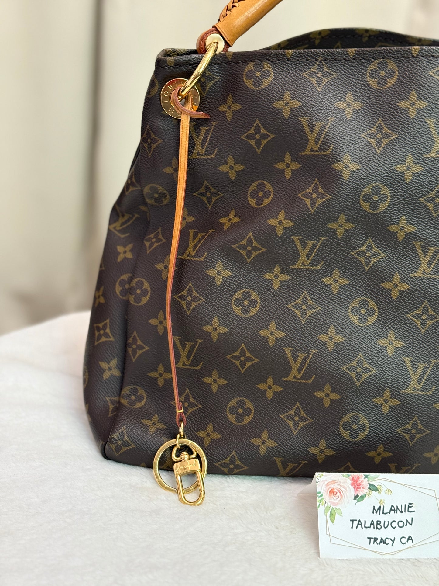Louis Vuitton Artsy MM Mono