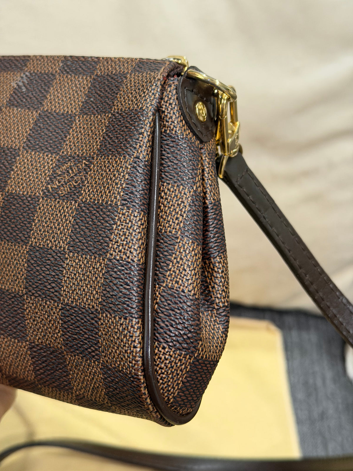 Louis Vuitton Eva Pochette Damier Ebene