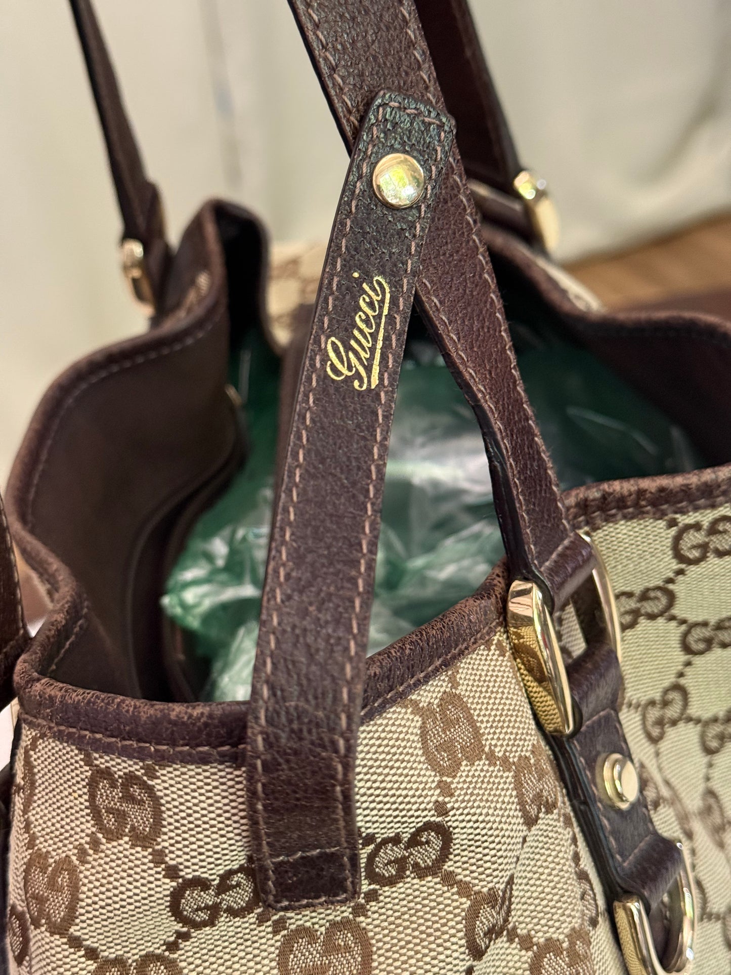 Gucci Medium Abbey Shoulder Bag