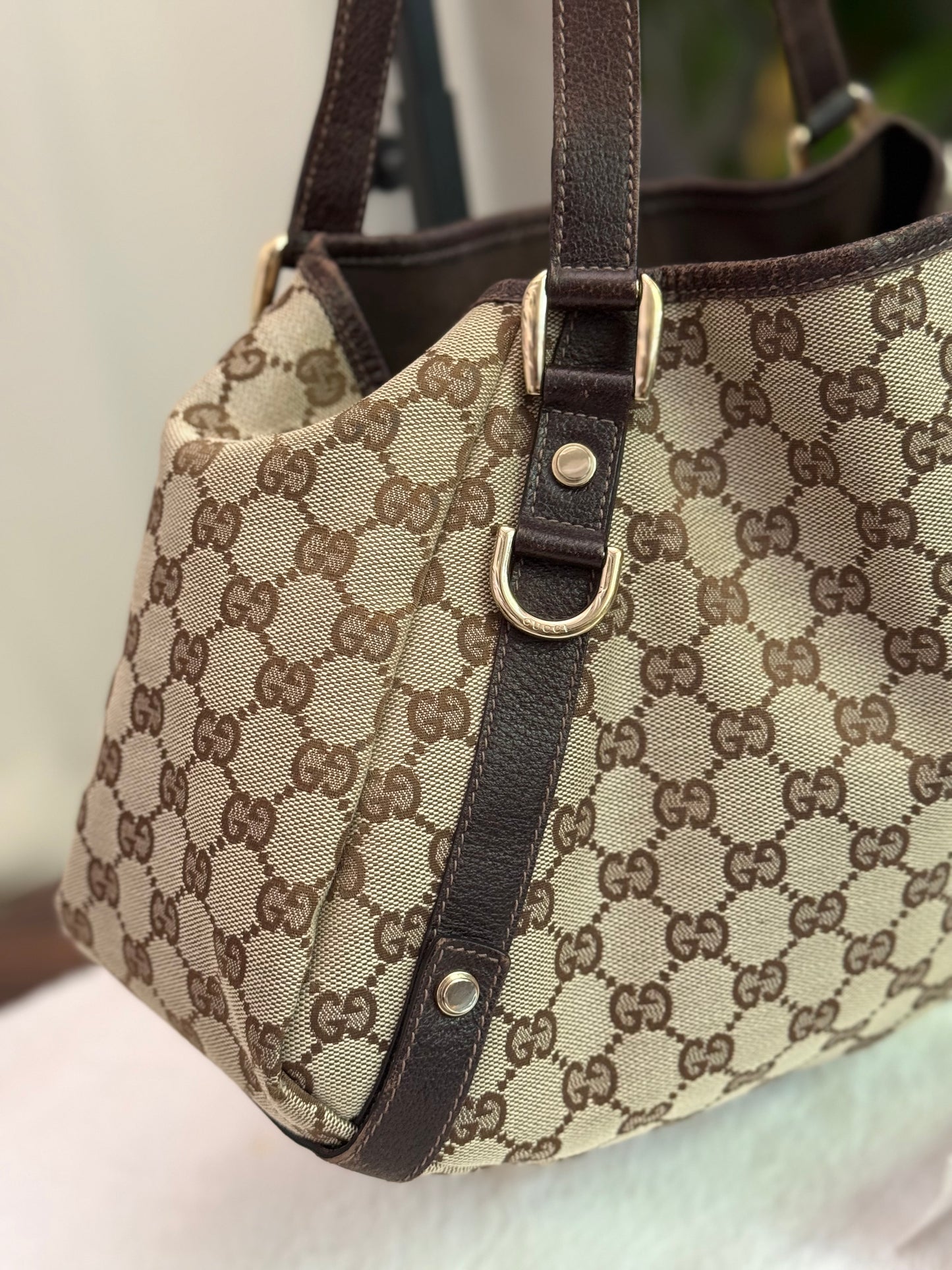 Gucci Medium Abbey Shoulder Bag