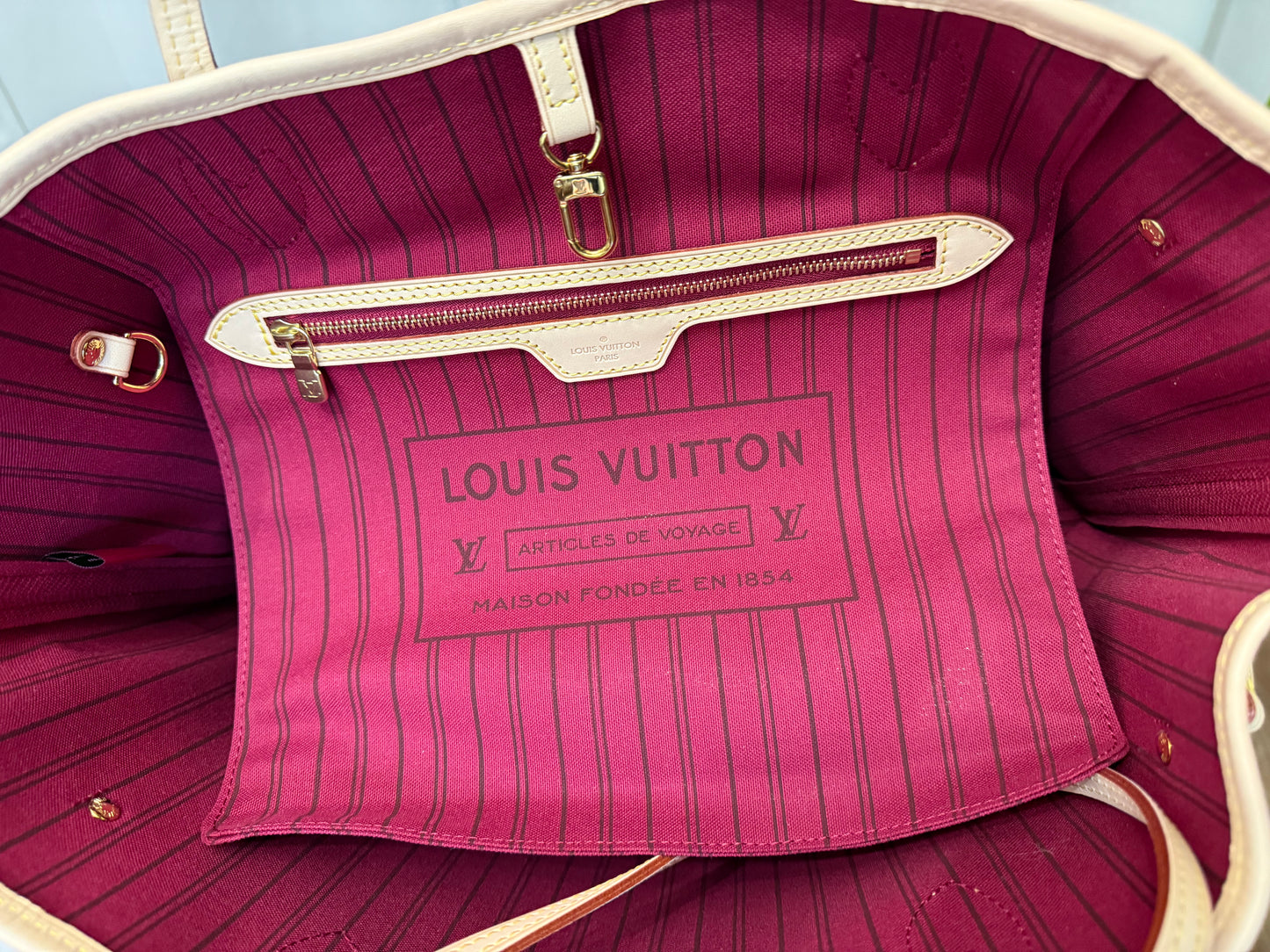 Louis Vuitton Neverfull MM Fuchsia Interior Bag only