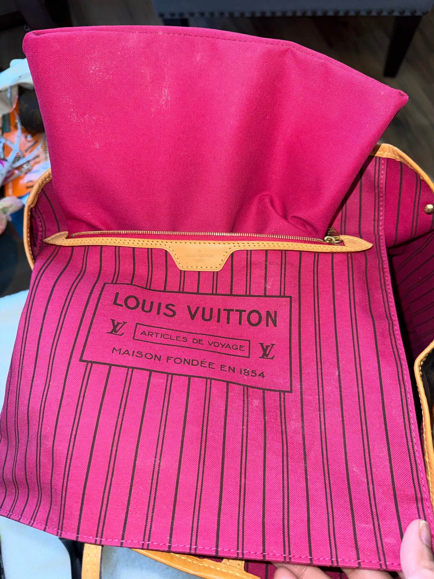 Louis Vuitton Neverfull GM Mono Pivoine Bag and Pouch