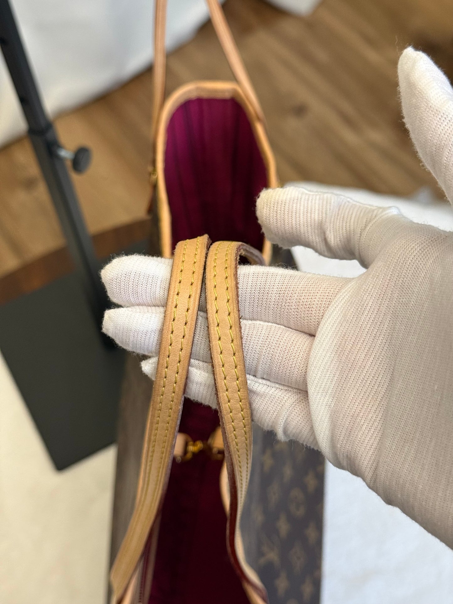 Louis Vuitton Neverfull MM Mono Pivoine Interior