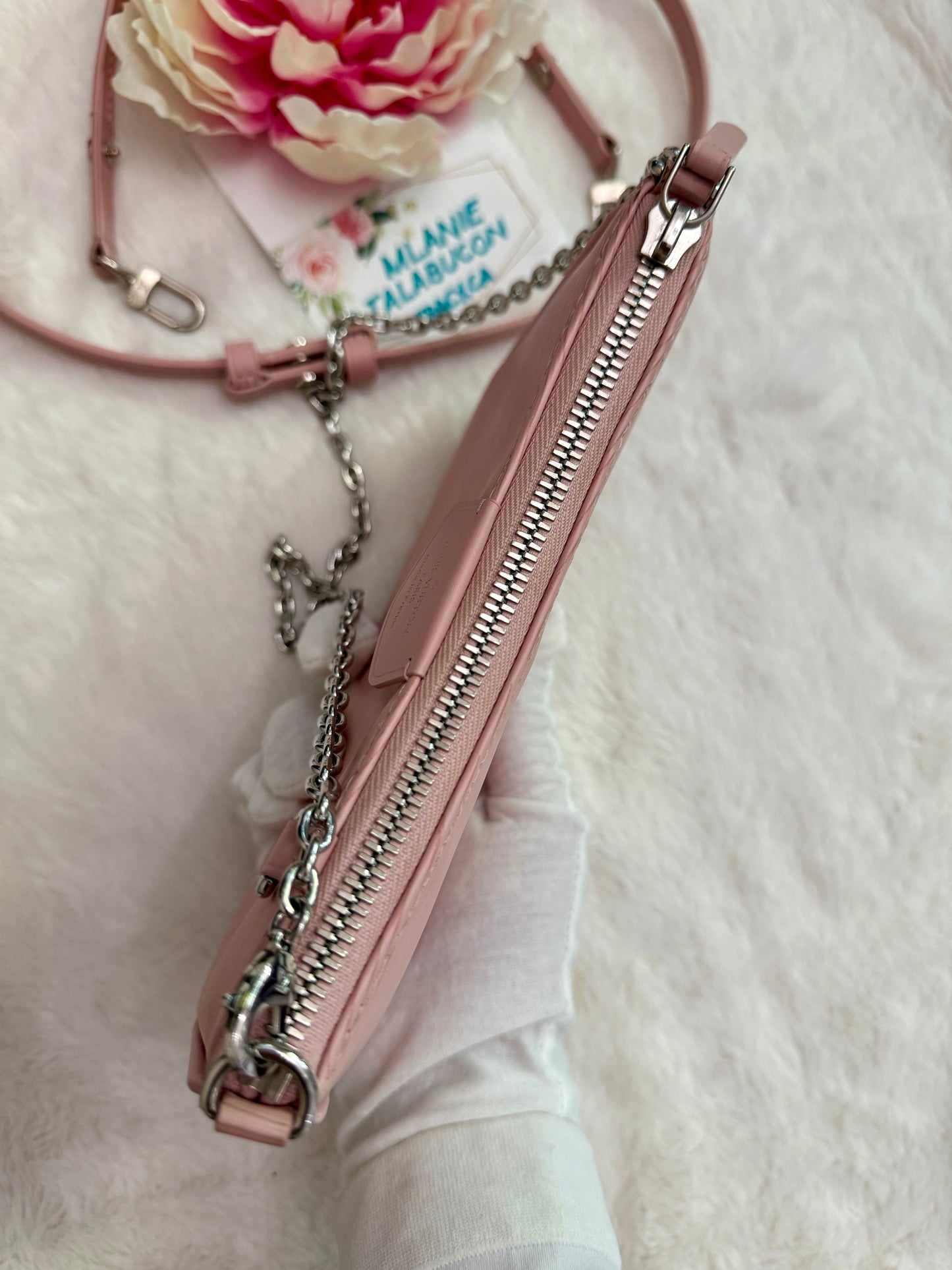 Louis Vuitton Easy Pouch on Strap Epi Rose Ballerine