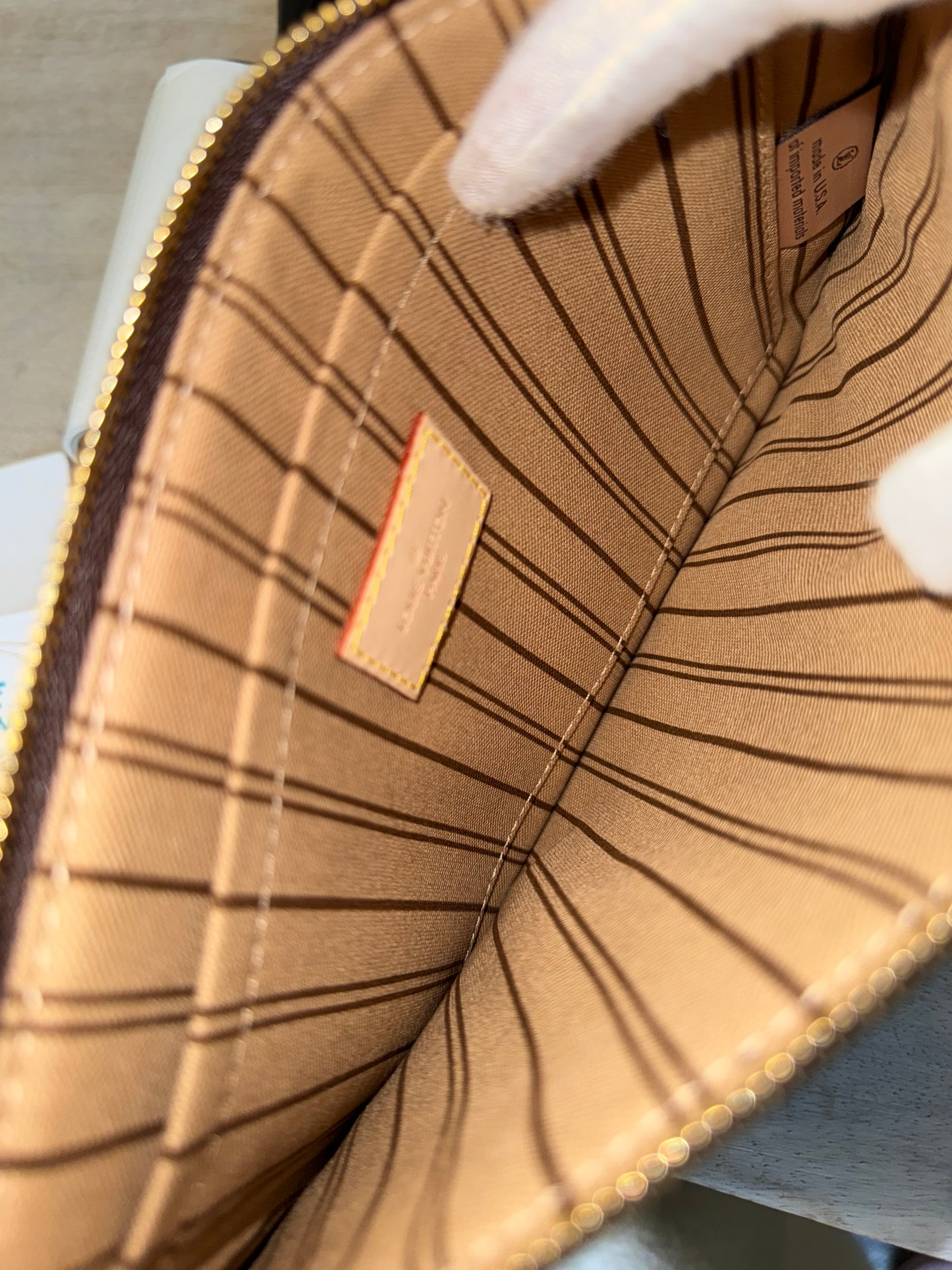 Louis Vuitton Neverfull Pouch Mono Beige