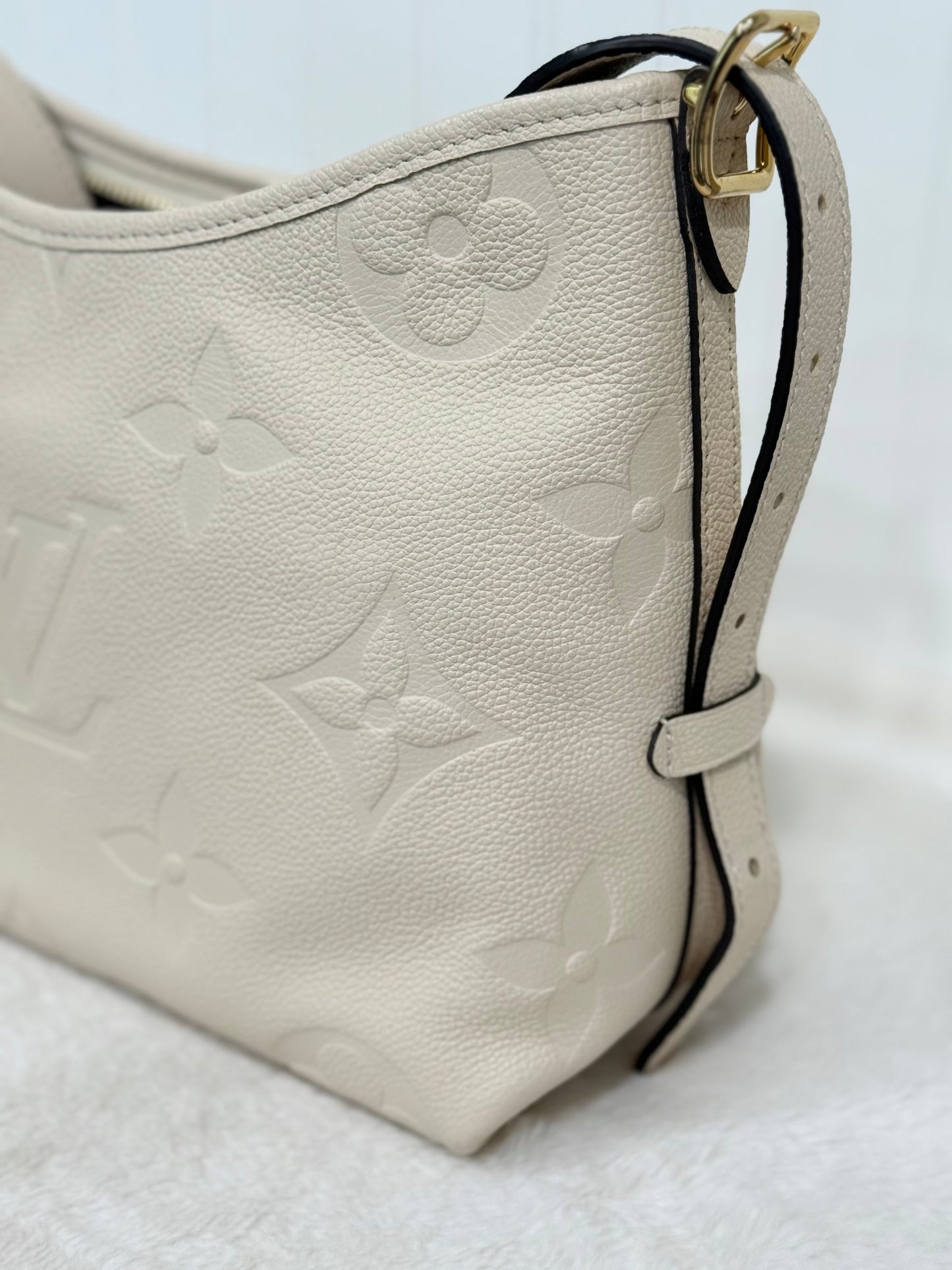 Louis Vuitton Carryall PM Creme