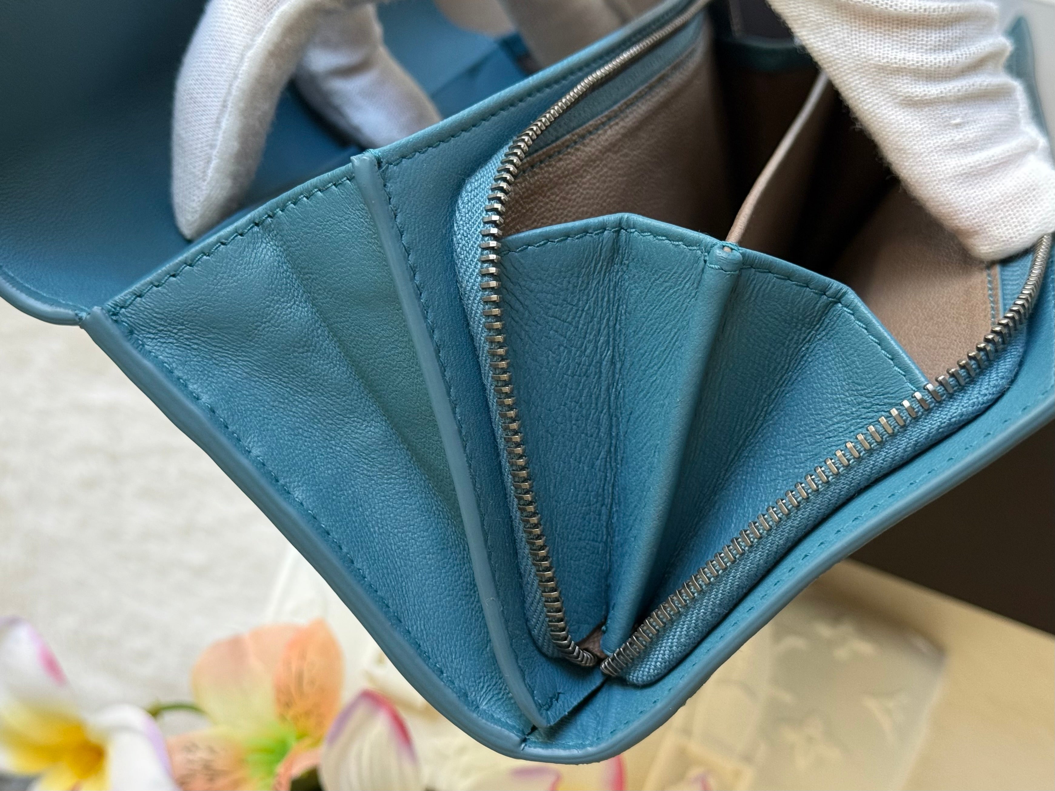 BOTTEGA VENETA★Blue Leather Intercciaco Long Wallet REGAL BOTTEGA VENETA INTRECCIATO BLUE LEATHER LONG WALLET