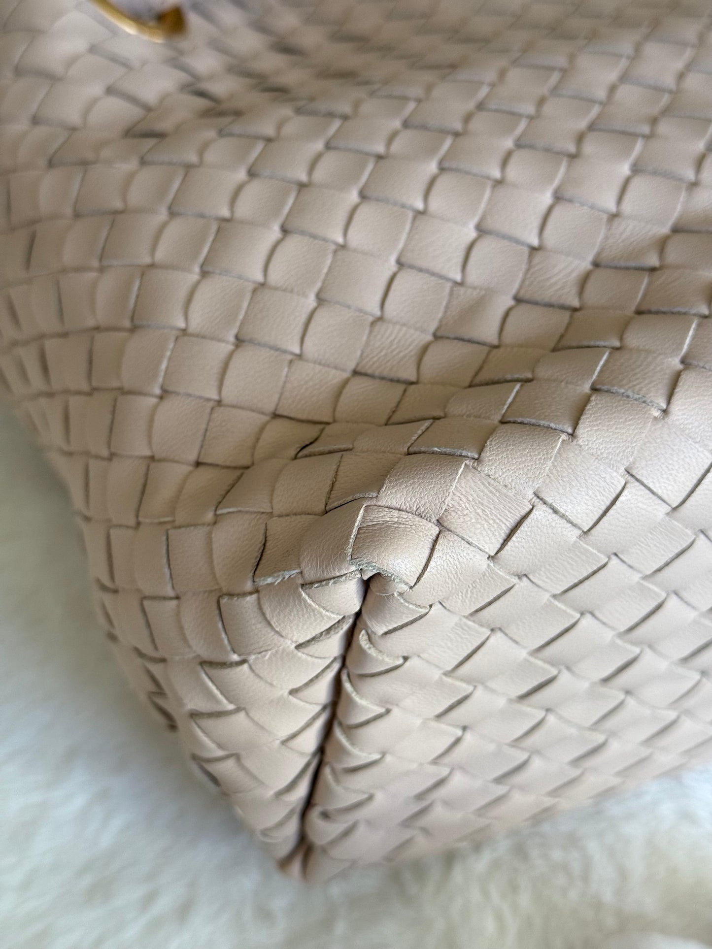 Bottega Veneta Intrecciato Garda Beige Small Handle Tote