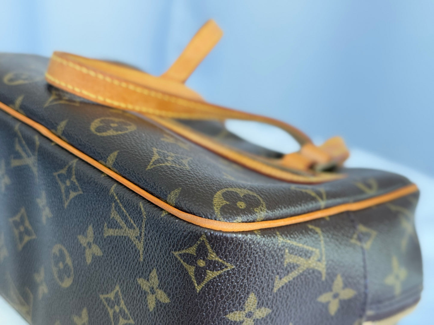 Louis Vuitton Cite MM Shoulder Bag