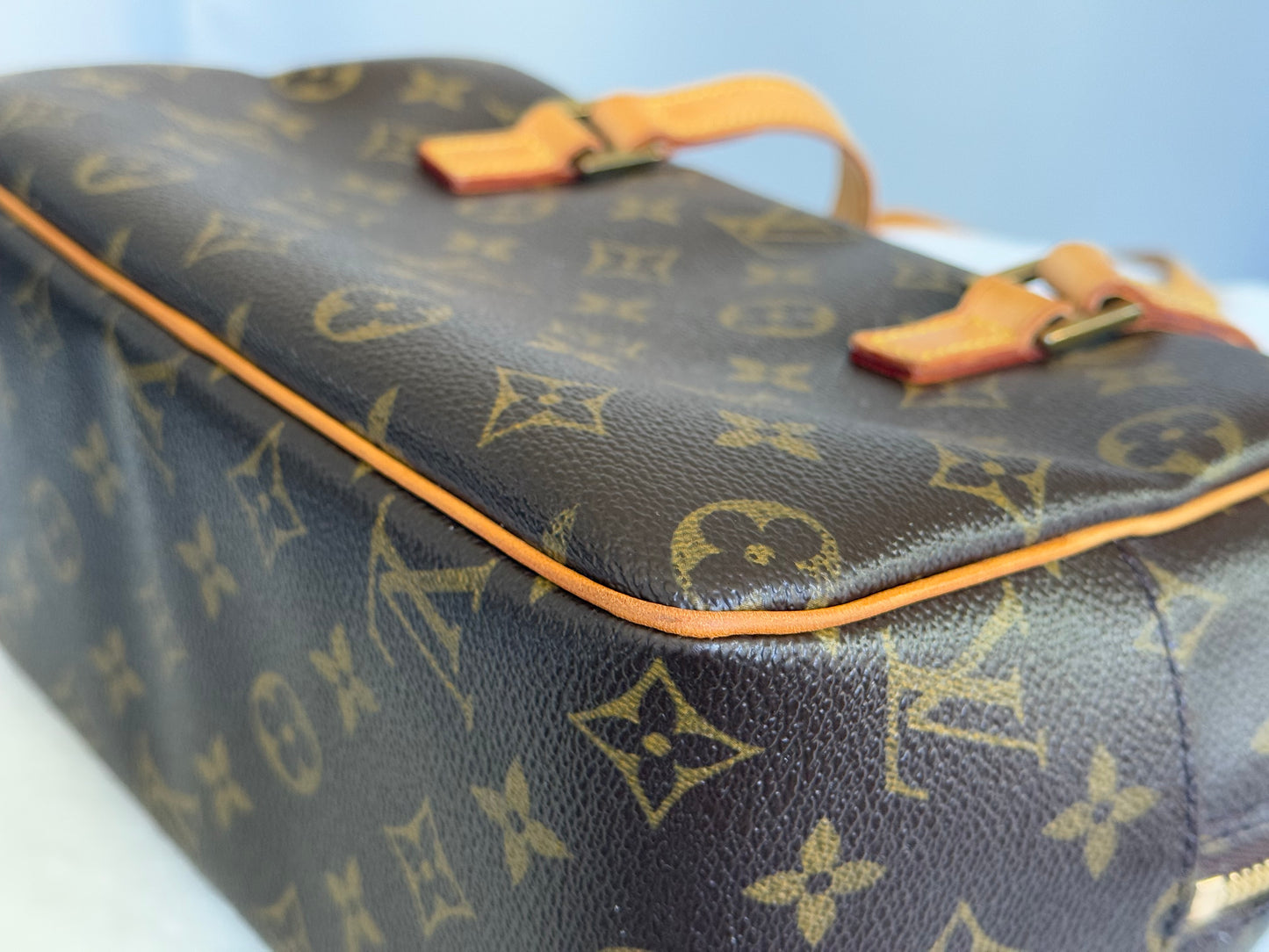 Louis Vuitton Cite MM Shoulder Bag