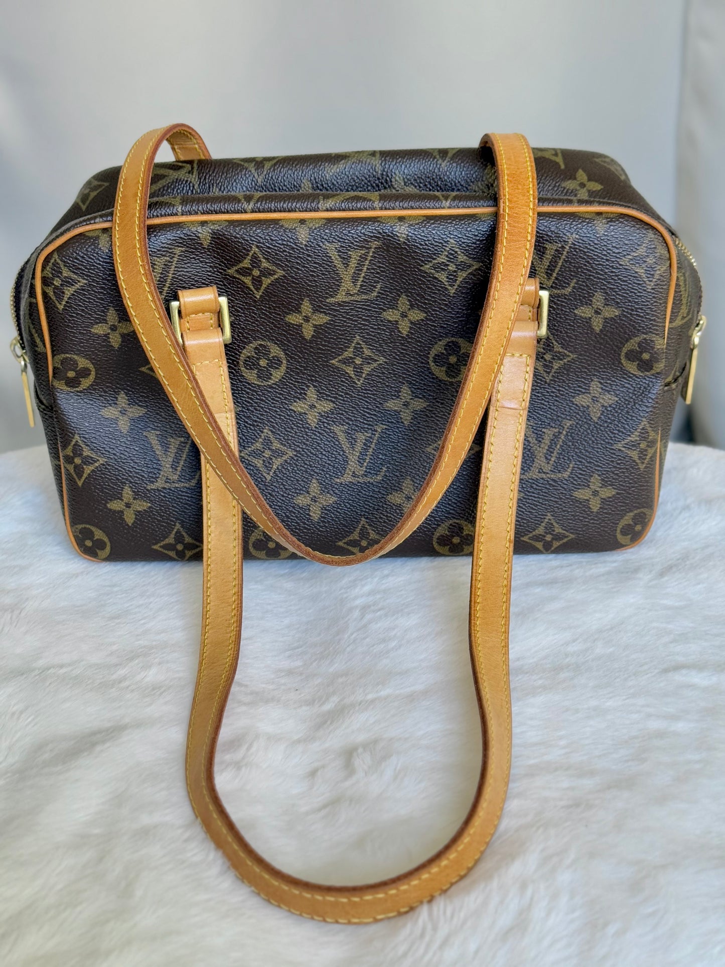 Louis Vuitton Cite MM Shoulder Bag