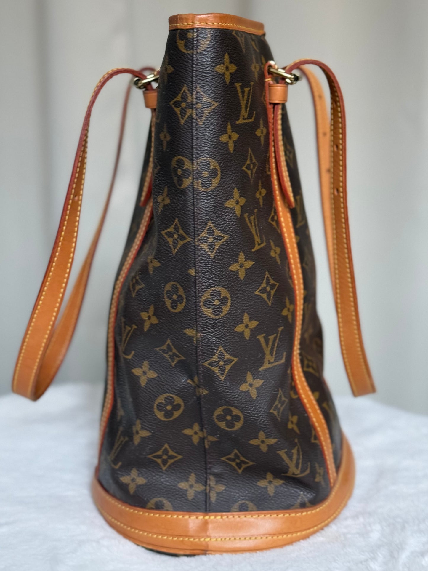 Louis Vuitton Bucket GM Mono