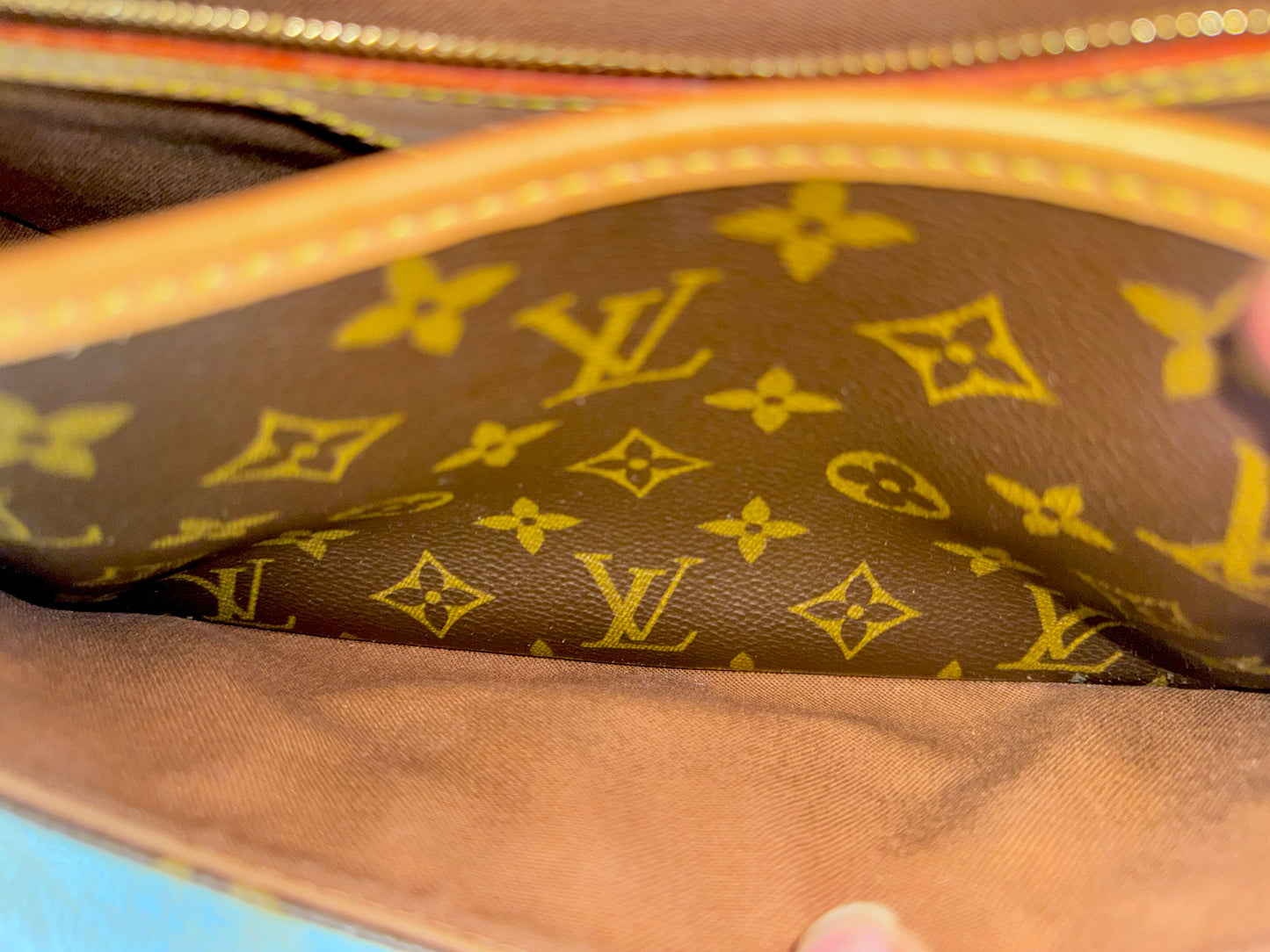 Louis Vuitton Sologne Mono Old Model